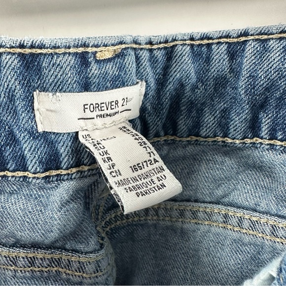 Forever 21 Medium Wash Mom Jeans – Size 28, Zipper Fly - Picture 7 of 10